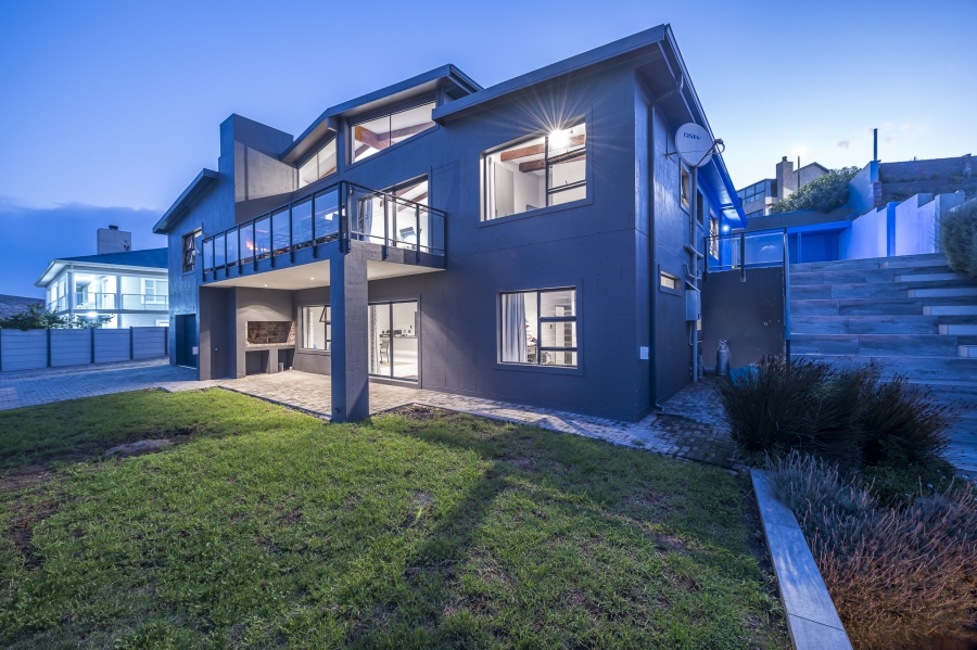 5 Bedroom Property for Sale in Island View Western Cape